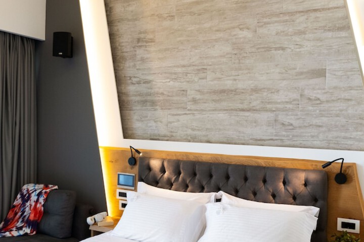 Room 20 of 105