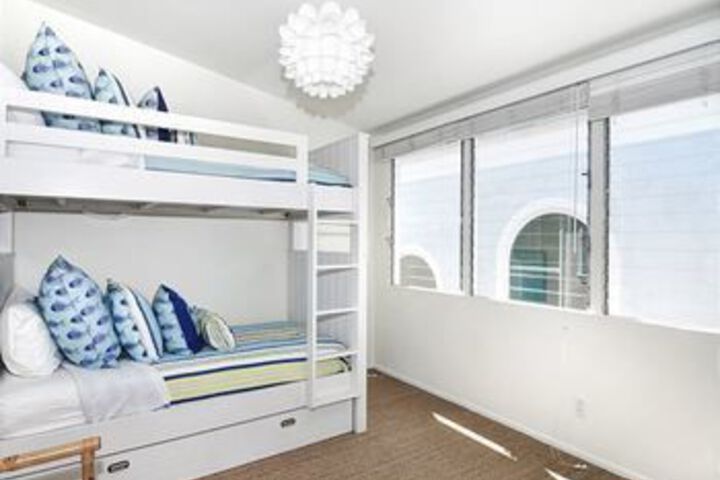 Room 11 of 29