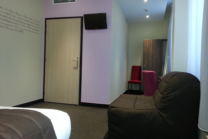 Room 18 of 41