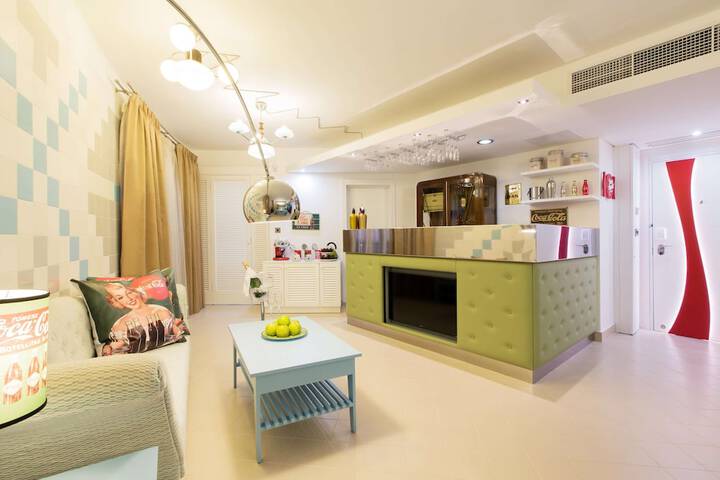Room 28 of 144