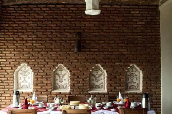 Dining 24 of 24