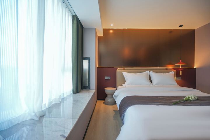 Room 10 of 61