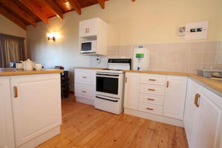 Room 5 of 12