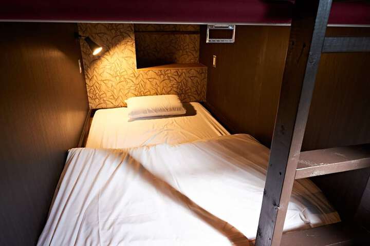 Room 9 of 49
