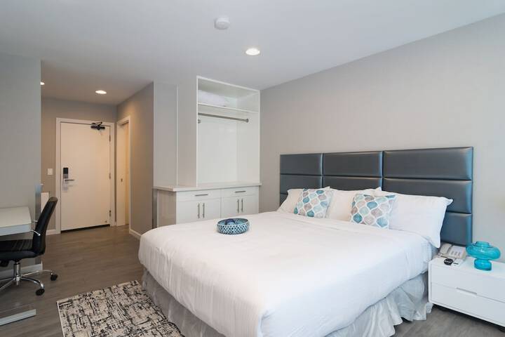 Room 14 of 42
