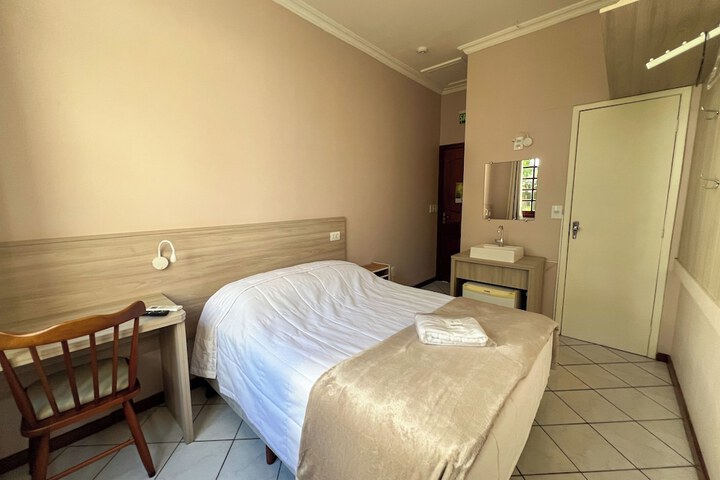 Room 96 of 206