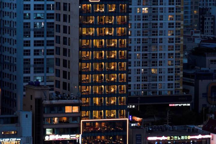 Hotel 55 of 57
