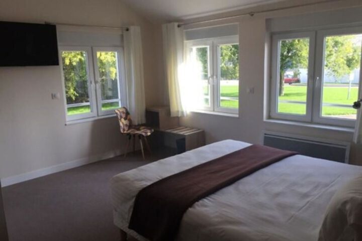 Room 35 of 61