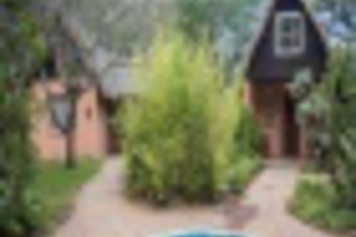 Pool 14 of 44
