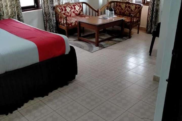 Room 10 of 34