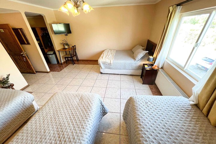 Room 8 of 42