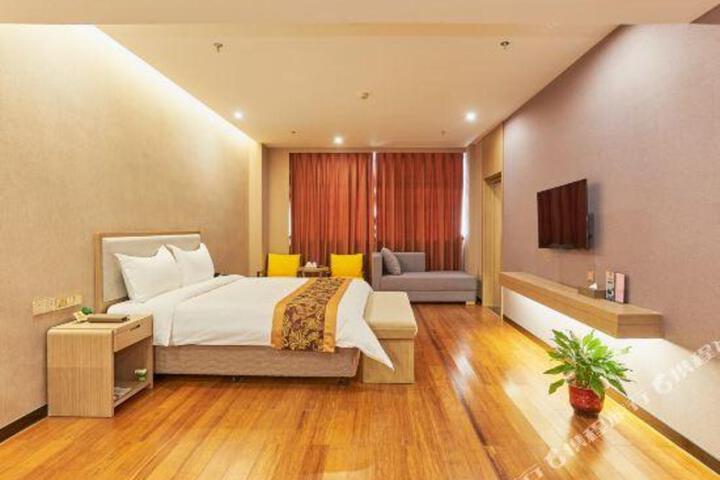 Mingcheng Taijiang Hotel
