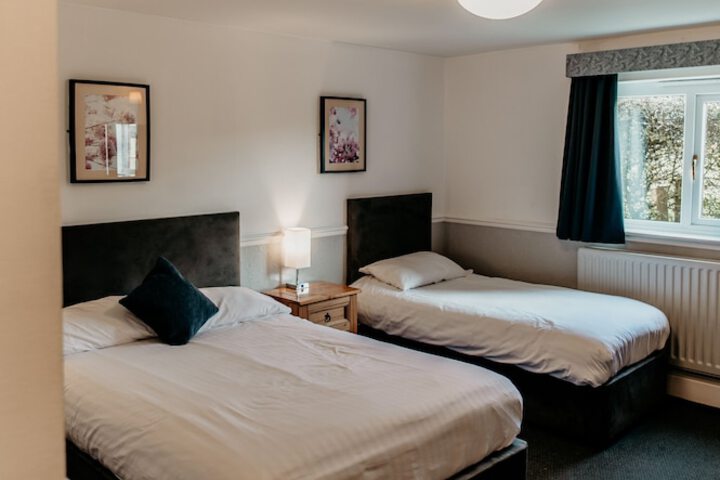 Room 8 of 43