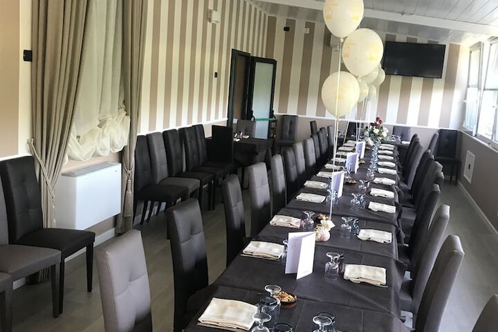 Dining 8 of 8