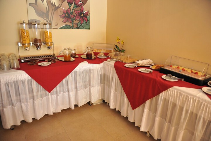 Breakfast/Coffee Service 42 of 59
