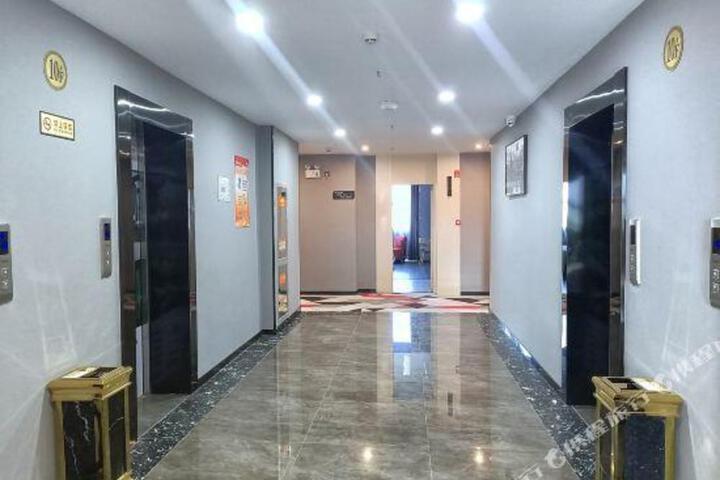 Thank U Hotel (Ningyang Plaza Huaiyuan Night Market Xixia District Yinchuan)