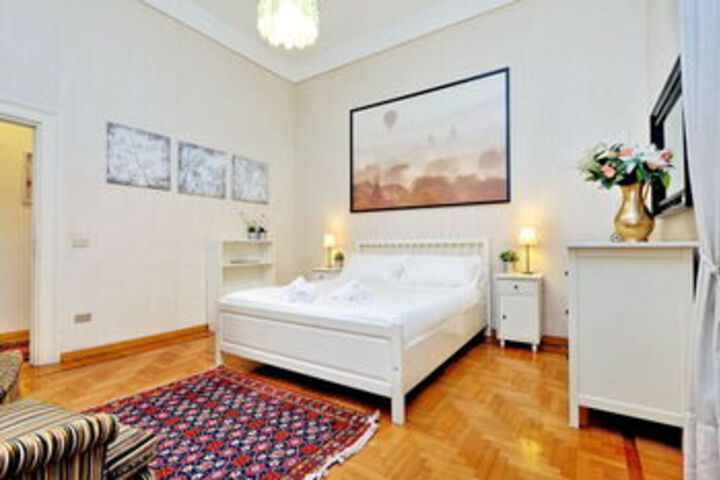 Room 12 of 35