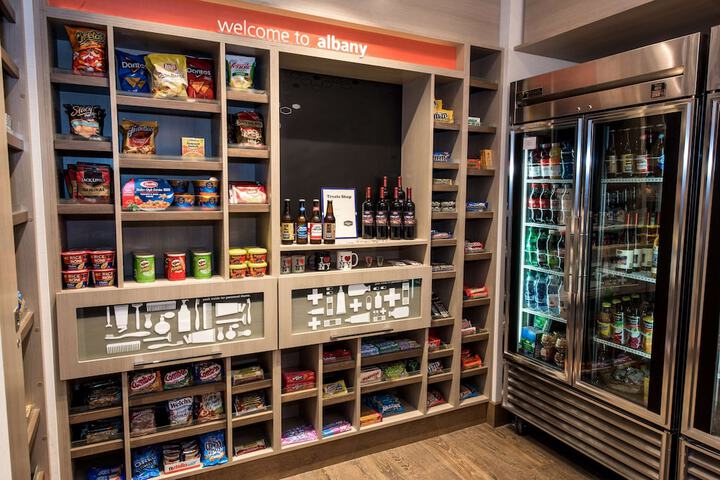 Snack bar