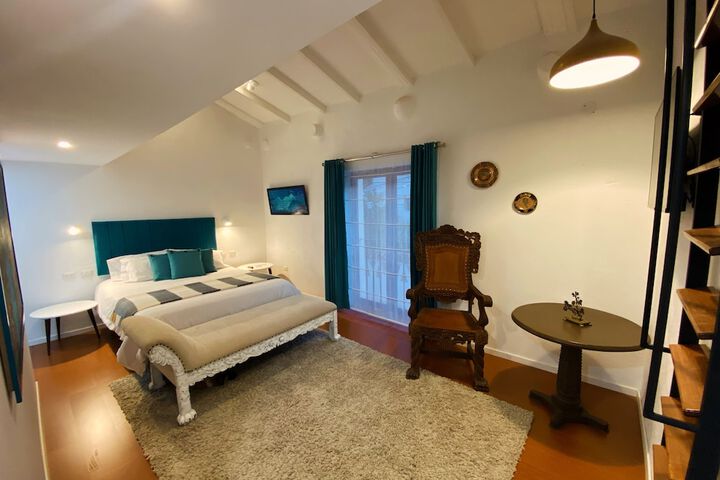 Room 11 of 40