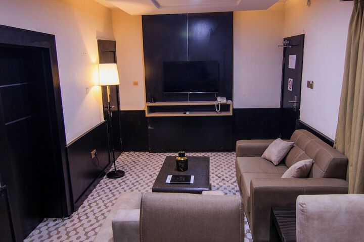 Room 21 of 62