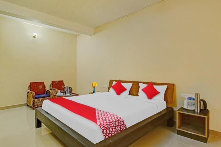 Flagship 806580 Hotel Inrisa