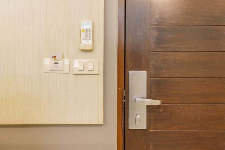 Room 16 of 110