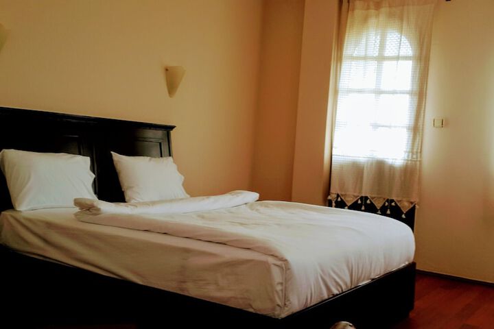 Room 9 of 53