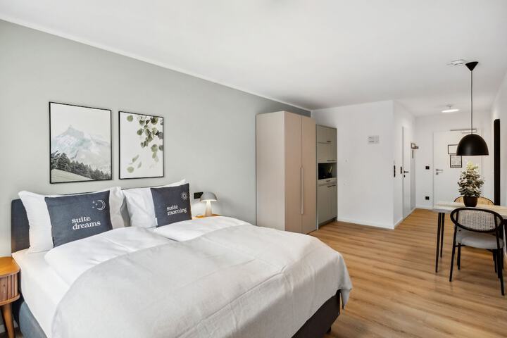 Room 3 of 62