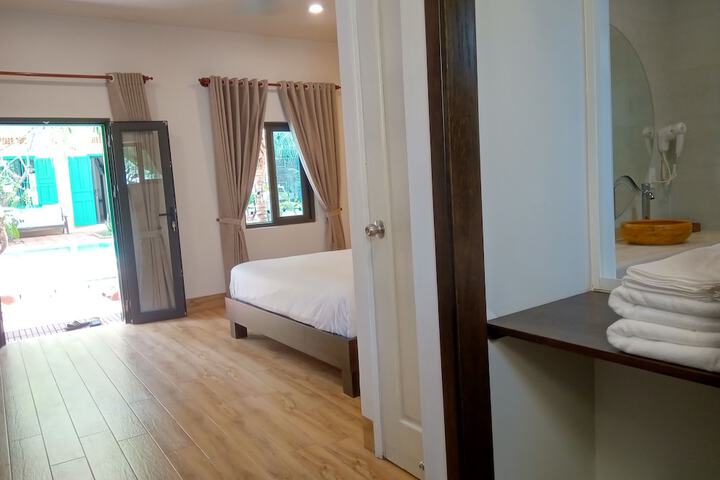 Room 108 of 178