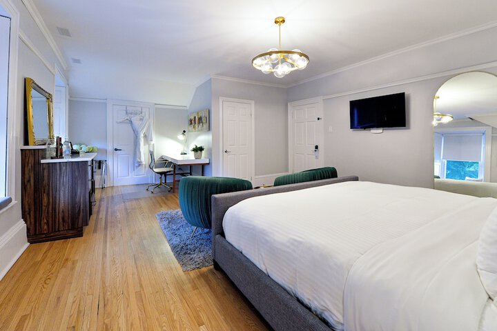 Room 3 of 61