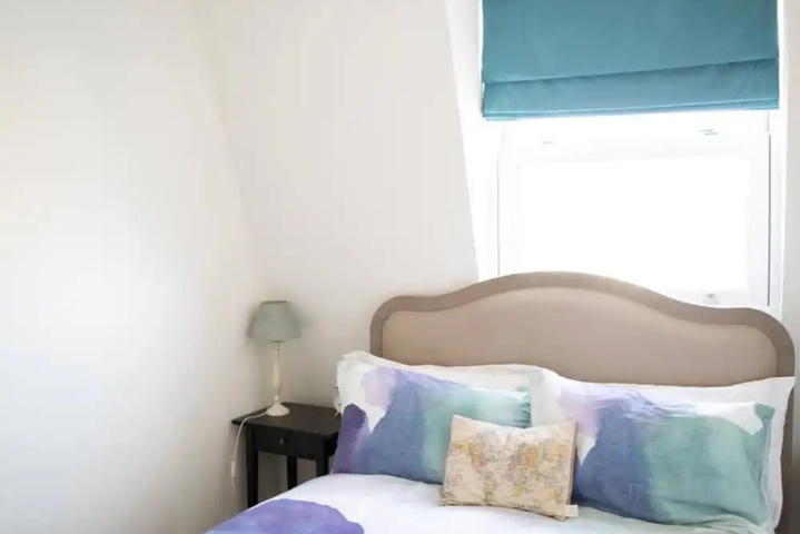 Room 2 of 12