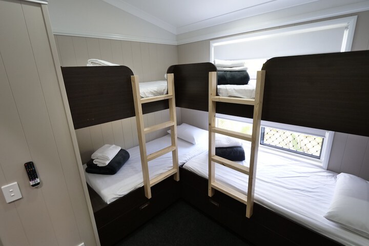 Room 34 of 126