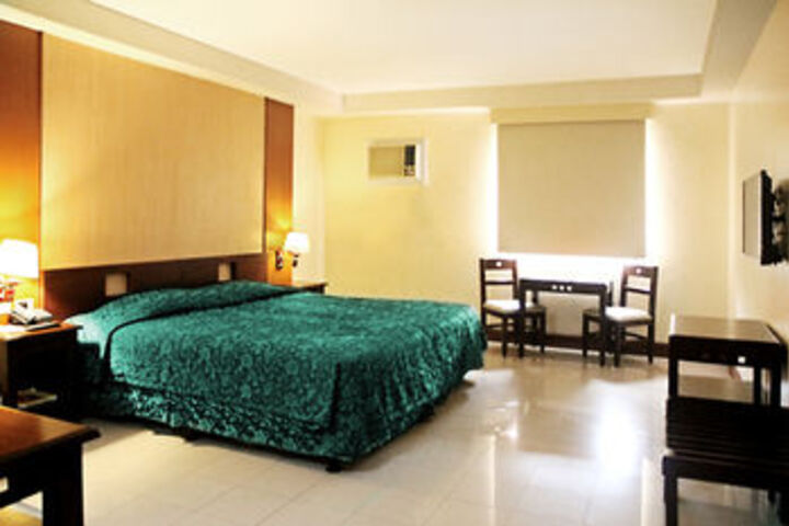 Room 32 of 78