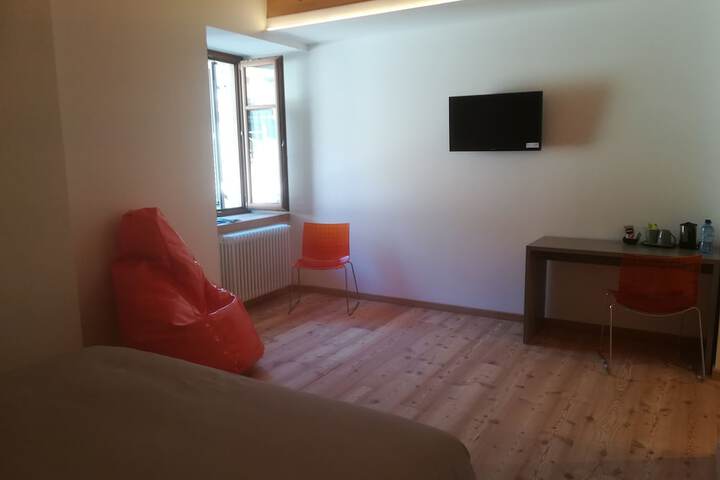Room 25 of 58