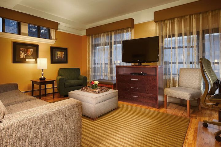 Best Western Plus Hospitality House New York | Bookonline.com