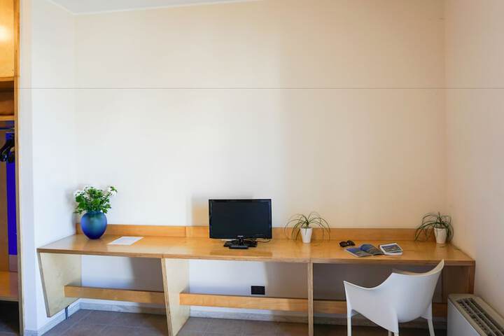 Room 7 of 36