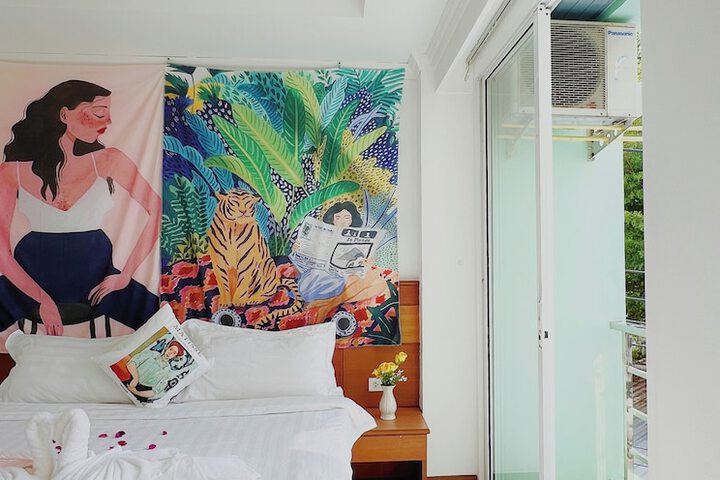 Room 17 of 43