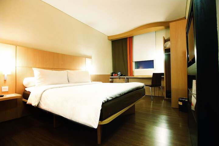 Room 7 of 49