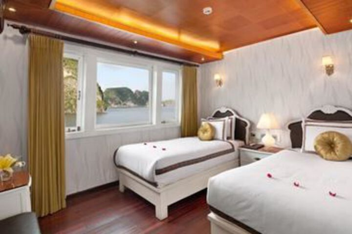 Room 4 of 17