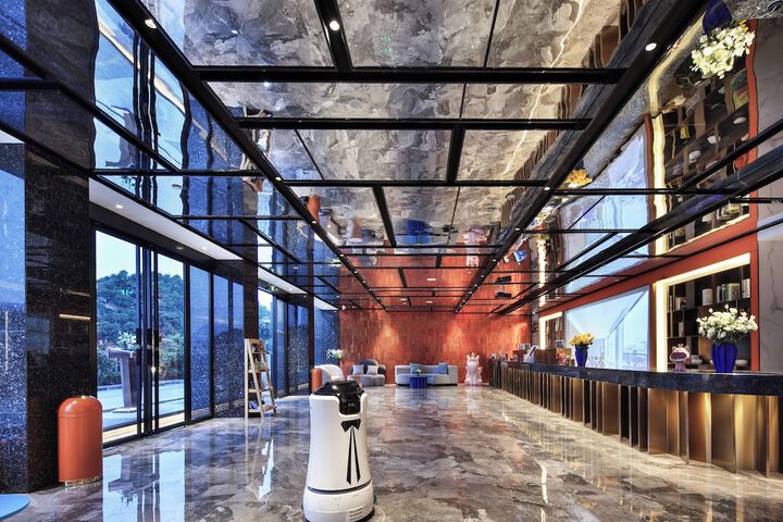 Hotel Interior 4 of 143