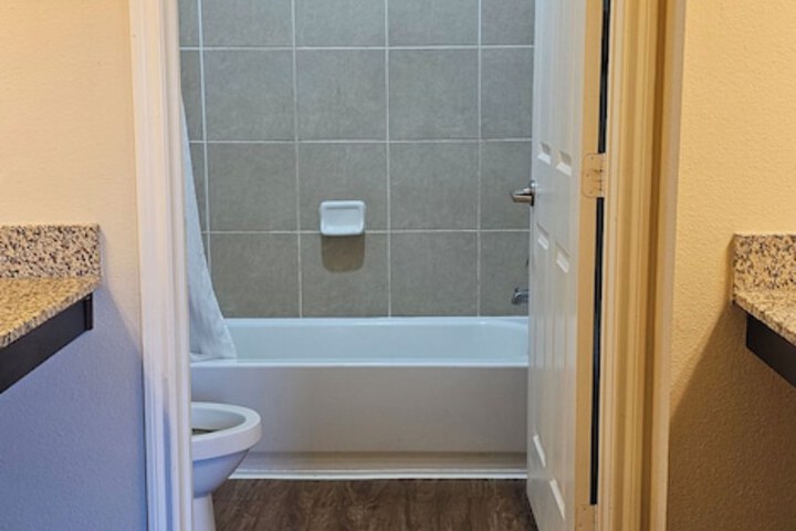Room 14 of 26
