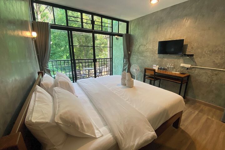 Room 10 of 36