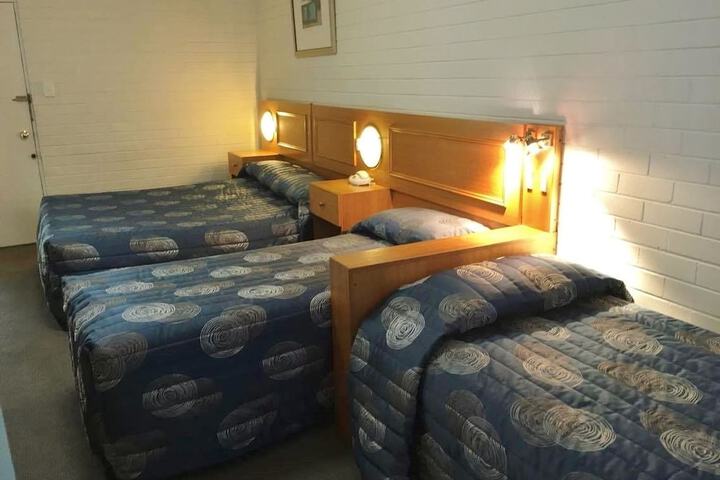 Room 4 of 24