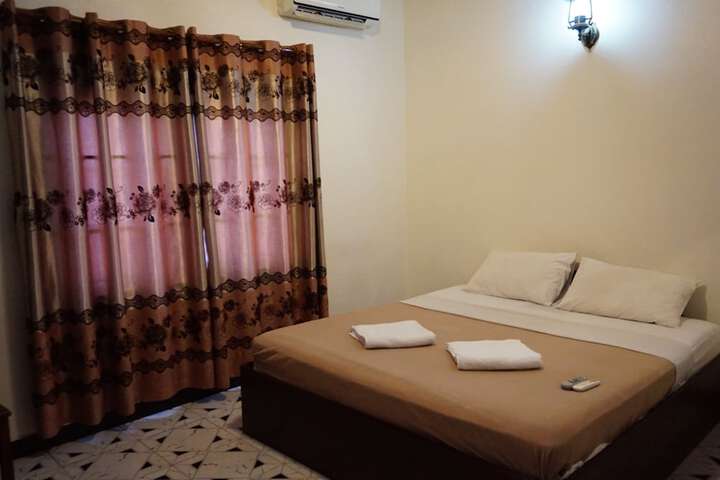 Room 3 of 23
