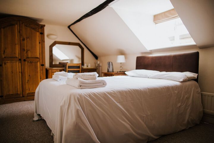 Room 8 of 37