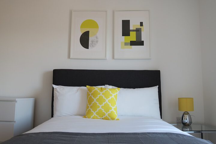 Room 7 of 37