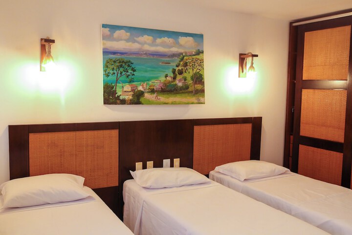 Room 3 of 27