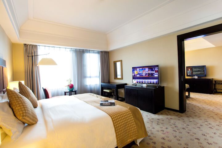 Room 25 of 66