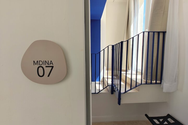 Room 28 of 80