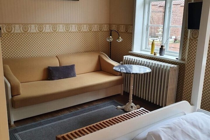 Room 18 of 47